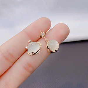 Moon Earrings